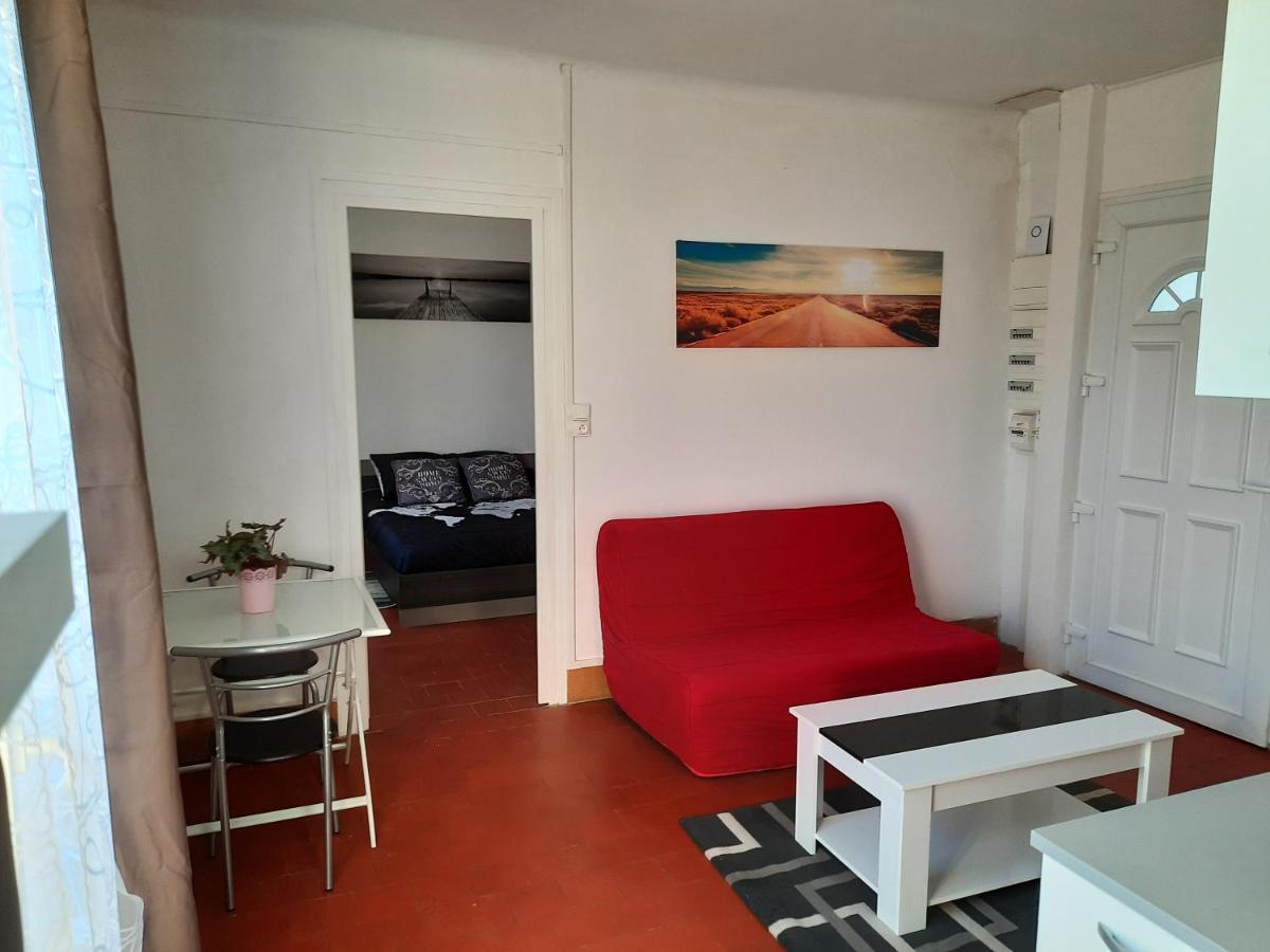 Le Studio D Olivia Avallon Exteriör bild